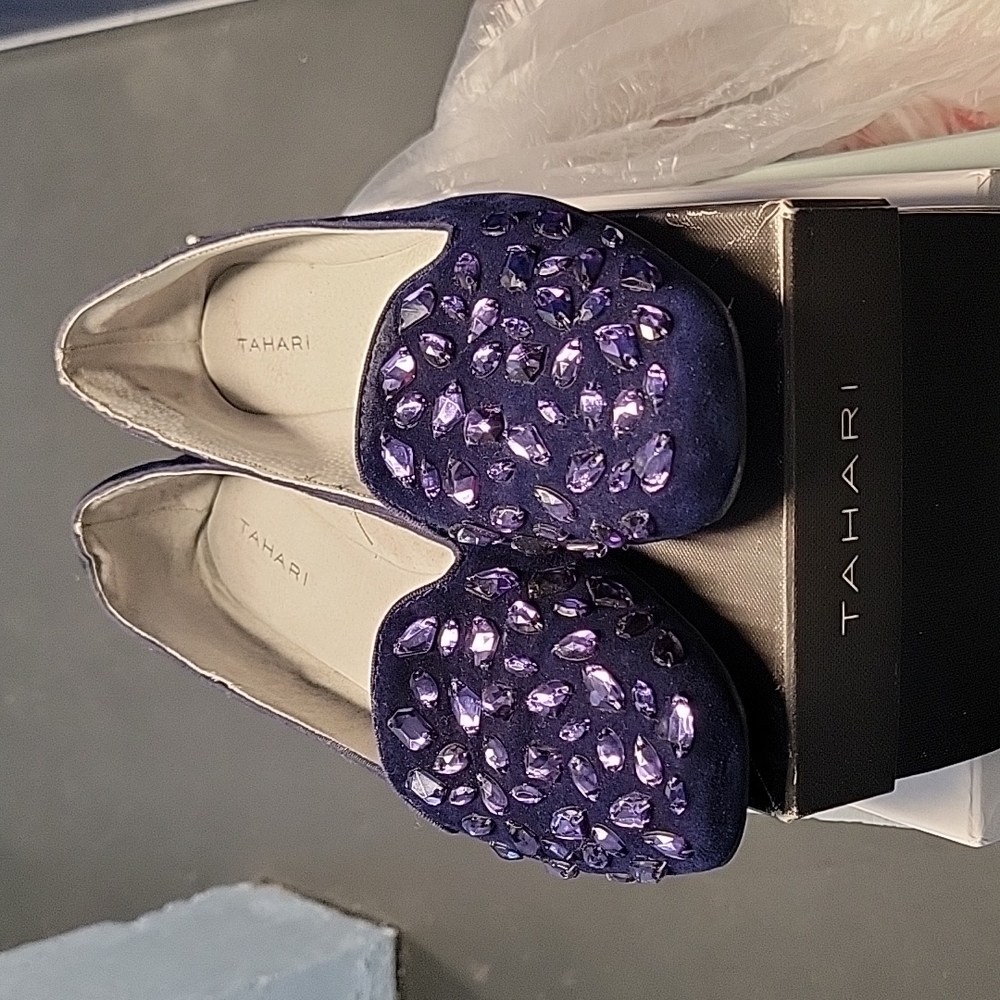 Tahari Ta-Cleo Loafers